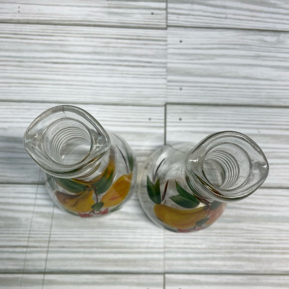 Hazel Atlas Oil & Vinegar Cruet & Sat & Pepper Shaker Set 1960’s - Picture 5 of 13